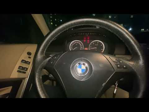 Видео: BMW E60 КАК СКИНУТЬ ОШИБКУ НА СТЕКЛОПОДЪЕМНИК. НЕ ОПУСКАЮТСЯ или НЕ ПОДНИМАЮТСЯ СТЕКЛОПОДЪЕМНИКИ.