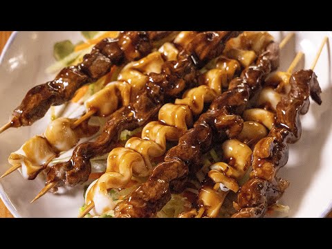 Видео: Быстрый японский шашлык якитори из кальмаров и мяса