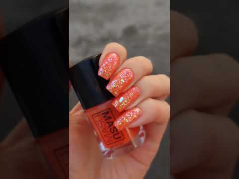 Видео: #masura Красный Апельсин + Лава + Шёпот Листьев #обычныйлак #лакдляногтей #ногти #маникюр