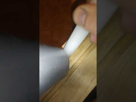 Видео: Лыжи охотничьи.Смазываем парафином.