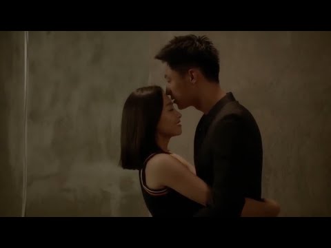 Видео: Когда он сказал: «Выходи за меня замуж», я была очень счастлива и больше не жаловалась.