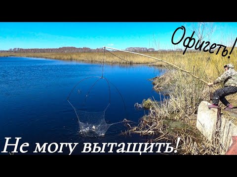 Видео: ПАУК ЧУТЬ НЕ ПОРВАЛСЯ! ПРИЕХАЛИ С ЖЕНОЙ ПОЛОВИТЬ НА ПАУК ПОДЪЁМНИК ПРЯМО ЗА ДЕРЕВНЕЙ!