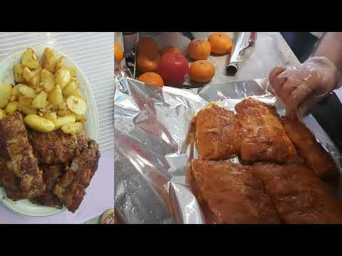 Видео: СВИНЫЕ РЁБРЫШКИ В ГОРЧИЧНО- МЕДОВОМ СОУСЕ В ДУХОВКЕ!! САМЫЕ ВКУСНЫЕ РЁБРЫШКИ !!!