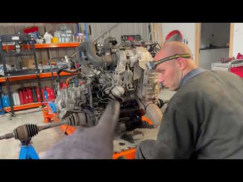 Видео: Mazda Skyactiv 2.2 Дизель Низкое давление масла Оказалось Неисправность Турбонаддува и Замена