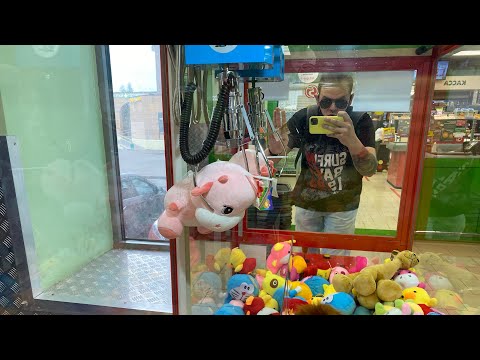 Видео: ВОТ ЭТО ОН ЗАСТРЯЛ… КАК ВЫИГРЫВАТЬ В ХВАТАЙКУ???