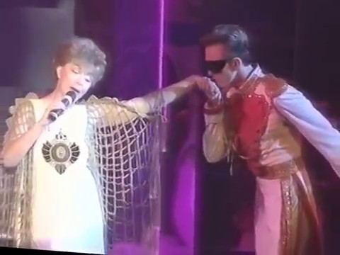 Видео: ЭДИТА ПЬЕХА поздравляет БКЗ "Октябрьский" с 25-летием 1992 г.