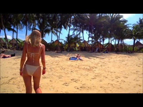 Видео: #14 Таиланд Влог день на Самуи Отель Байк Пляж Фудкорт Цены