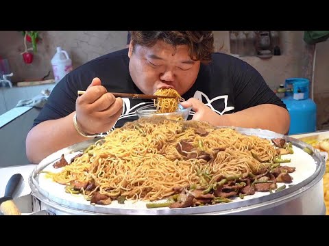 Видео: Шеф-повар из провинции Хэнань готовит особую тушеную лапшу, одну миску за другой!