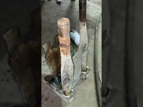 Видео: Замена рессоры на DAF CF 