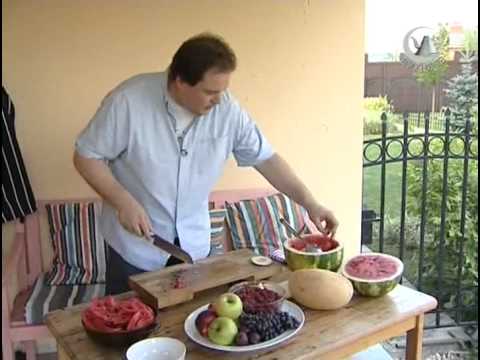 Видео: Мужская Еда - 2.13 - Салат из фруктов и ягод