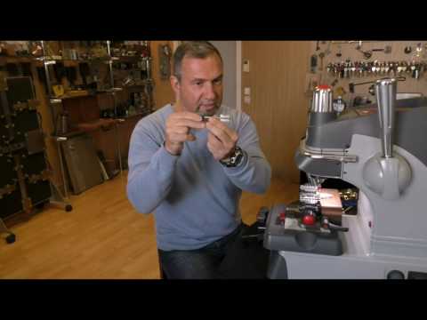 Видео: Приспособления для изготовления ключей (часть 1)