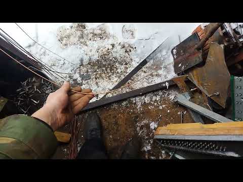 Видео: КАК БЫСТРО РАЗМОТАТЬ СТРУНЫ ОТ ПИАНИНО. РАЗБОР ПИАНИНО НА МЕТАЛЛ. ЧАСТЬ 2