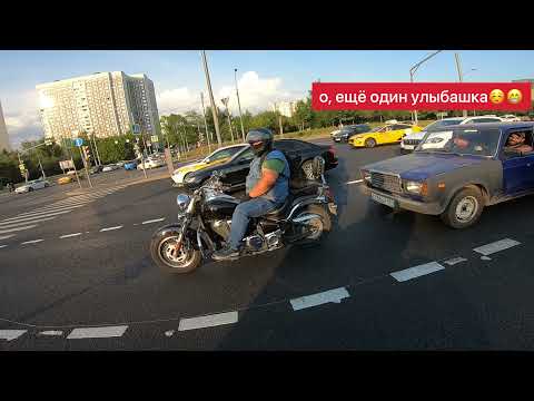 Видео: мотоблудни 22’ #мотоТаня улыбаемся и машем #motoTanya moto girl bike girl ride