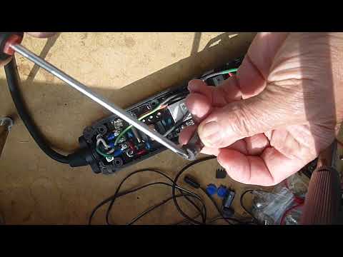 Видео: Ремонт адаптера зарядки Nissan Leaf (частина 3).