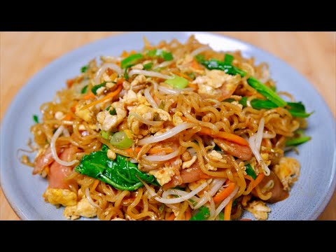 Видео: Приготовление лапши таким способом делает ее более вкусной и жевательной :: delicious food