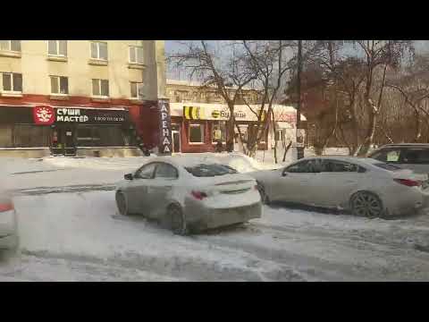 Видео: Тюмень, улица Пермякова и Республики (экспресс-обзор). 17.01.2022.