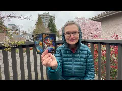 Видео: Достоин ли он вашей любви? Есть ли будущее с загаданным человеком? #колена гадание на любовь