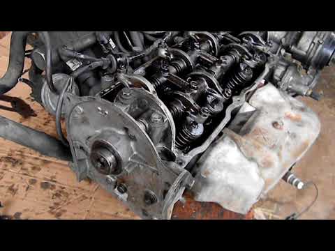 Видео: снимаем головку блока цилиндров смотрим почему заклинил клапан