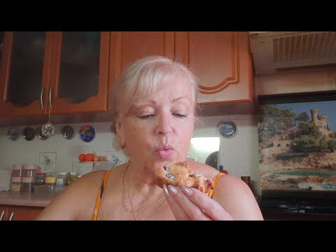 Видео: VLOG: ЖАРА , А Я ПИРОГ РЕШИЛА ИСПЕЧЬ. ВКУСНЫЙ ПОЛУЧИЛСЯ☕️