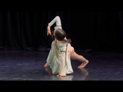 Видео: "А зори здесь тихие". Современный танец.