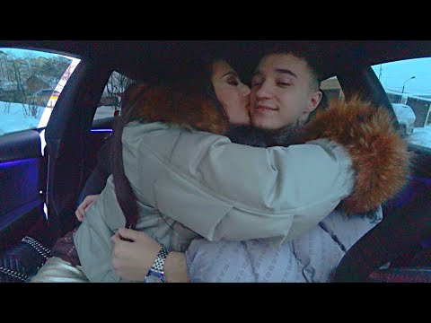 Видео: ПАССАЖИРКА ЦЕЛУЕТ И ДОМОГАЕТСЯ ДО ТАКСИСТА / ЗОВЕТ К СЕБЕ ДОМОЙ
