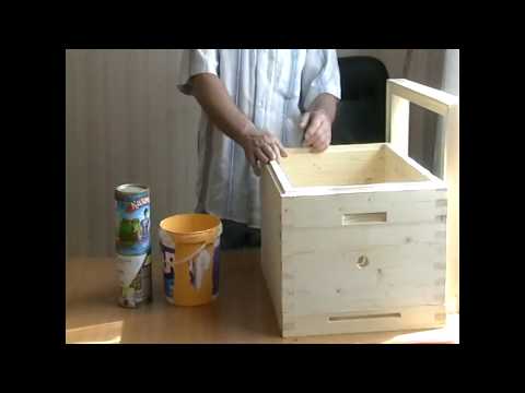 Видео: Покраска деревянных ульёв в шип