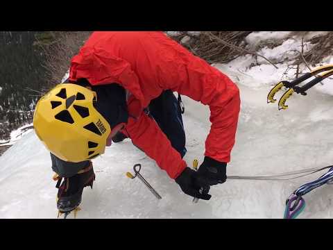 Видео: Стив Хаус покажет вам, как сделать открытый А-образный якорь для спуска по ледяному маршруту.