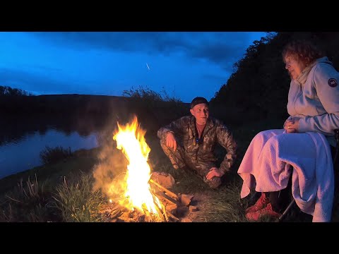 Видео: РЫБАЛКА С НОЧЁВКОЙ на реке ДНЕСТР.Дикое место.МЯСО НА КОСТРЕ. Красивая природа ОТДЫХ ПО ПОЛНОЙ!