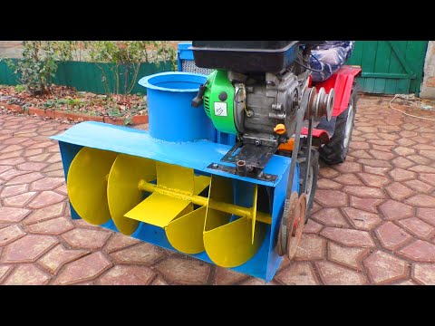 Видео: Снегоуборщик шнековый . Самодельный .
