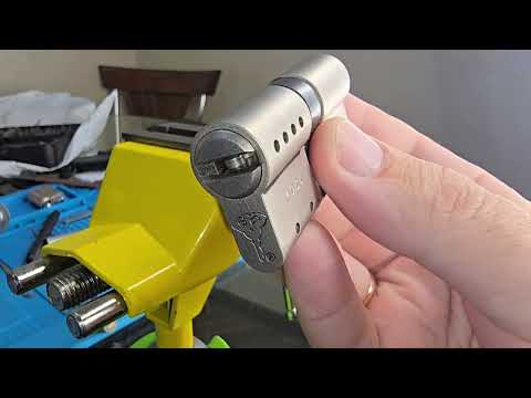Видео: 🔐 Вскрытие и разборка замка Mul-T-Lock MTL600 | Отмычки, пины и изучение цилиндра 🔐