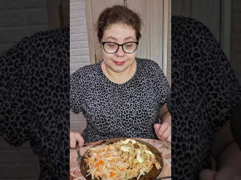 Видео: Мукбанг Макароны с тушенкой, Квашеная капуста/Про антипрививочнниках, телегонию,теорию плоской земли