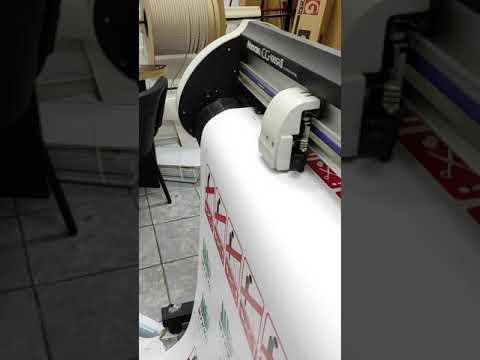 Видео: режем по  меткам плоттер mimaki