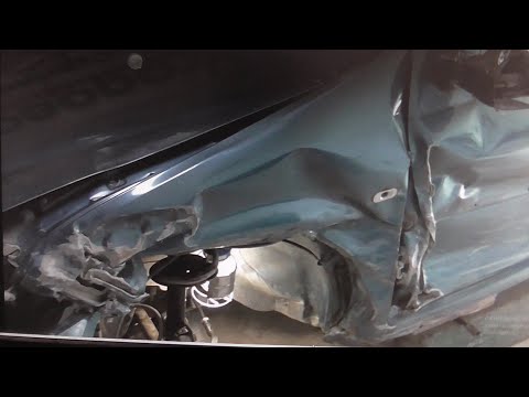 Видео: Боковой удар РЕНО ЛОГАН. Ремонт без замен. Растяжка и ремонт передней стойки, пола, порога ,крыла...