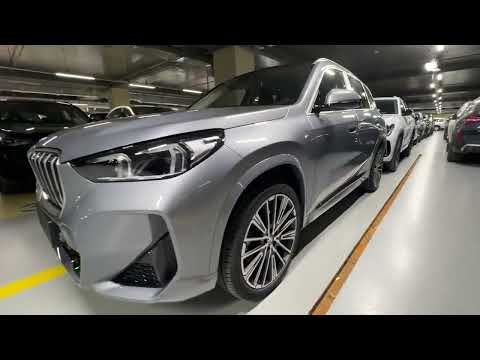 Видео: Новый BMW X1. Лиса рулит