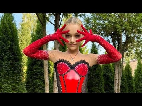 Видео: Первое соревнование в сезоне! Елена Костылева - Короткая программа. Тренер Евгений Плющенко