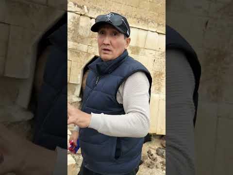 Видео: Бірсағыр, Тірітамдағы  Естеміс бабамыздың мазары, Ақтан, тағы басқа аталарымыз жатқан жер. 