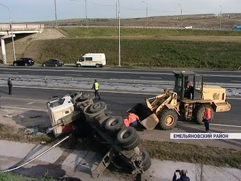 Видео: Самосвал протаранил путепровод, есть пострадавшие: подробно о причинах ДТП