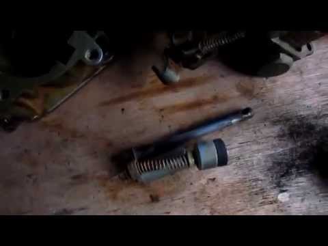 Видео: Карбюратор К133. Ускорительный насос