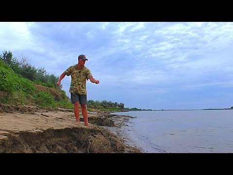 Видео: Рыбалка на макуху (жмых). Закидушки, сазан, карась. Рыбалка на Волге. Поехал на мотоцикле.