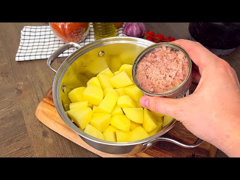 Видео: Просто добавьте тунца к картофелю! Это так вкусно! Я готовлю их каждую неделю!