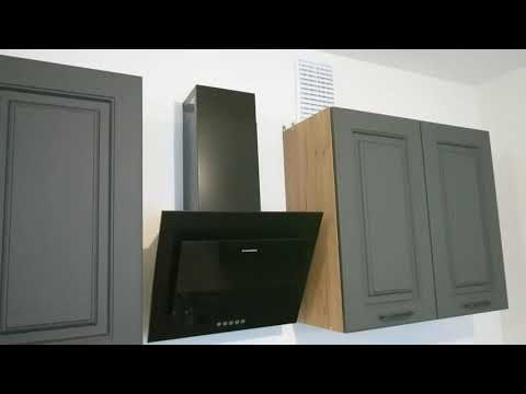 Видео: Установка вытяжки на кухне Часть 1 Навеска на стену