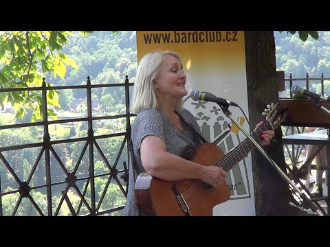 Видео: Наталья Морина на бард-фестивале "ЗА ТУМАНОМ-2023"