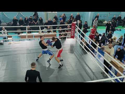 Видео: Разбираю чемпиона мира по Кик боксу 