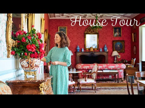 Видео: Посети замок, полный антиквариата, на юге Франции, расположившийся вокруг озера 🏰