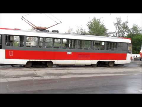 Видео: Трамвай застрял на пересечке.  )))