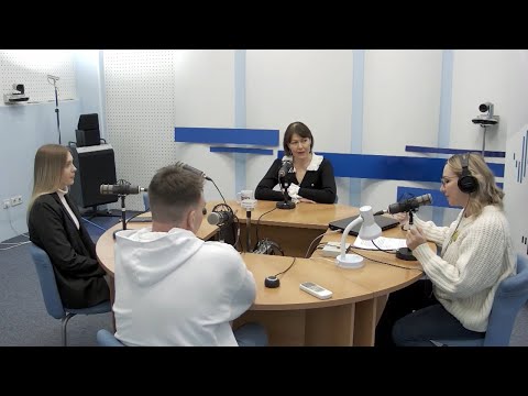 Видео: “Маяк” про отношения в эпоху интернета