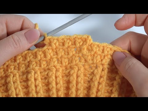 Видео: Стильно и тепло! 2 узора в одной шапке крючком/ Простые узоры для вязания крючком