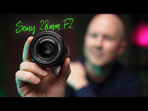 Видео: Обзор Sony 28mm F2 — этот доступный маленький объектив просто СУПЕР!
