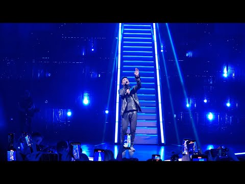 Видео: Дима Билан - 17 Лабиринты (Крокус Сити Холл 15.02.2024)