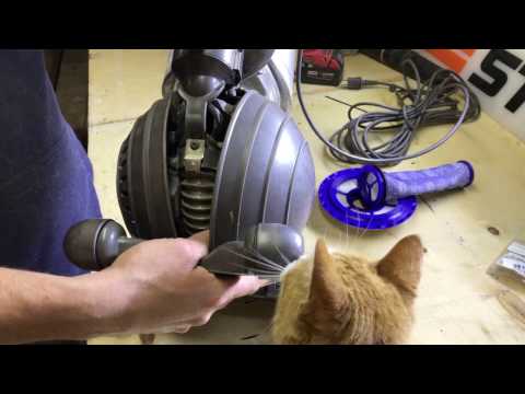 Видео: Dyson 65 Animal Switching Valve Twist to Floor Fix, часть 1